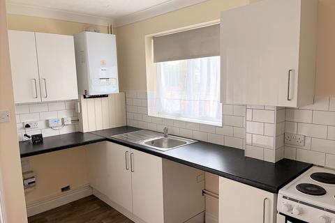 2 bedroom terraced house to rent, Pier Avenue, Southwold