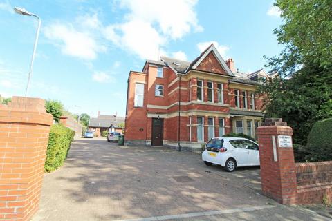 2 bedroom apartment to rent, Trafalgar Court, Penylan Road, Penylan