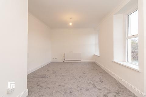 2 bedroom apartment to rent, Trafalgar Court, Penylan Road, Penylan