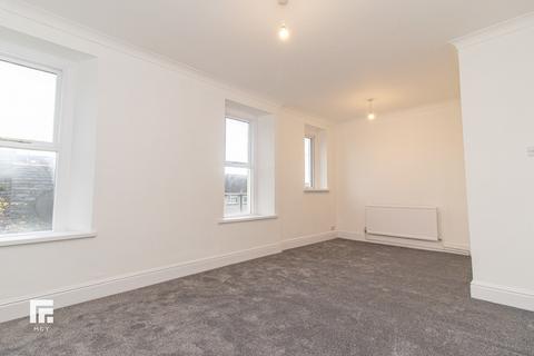 2 bedroom apartment to rent, Trafalgar Court, Penylan Road, Penylan