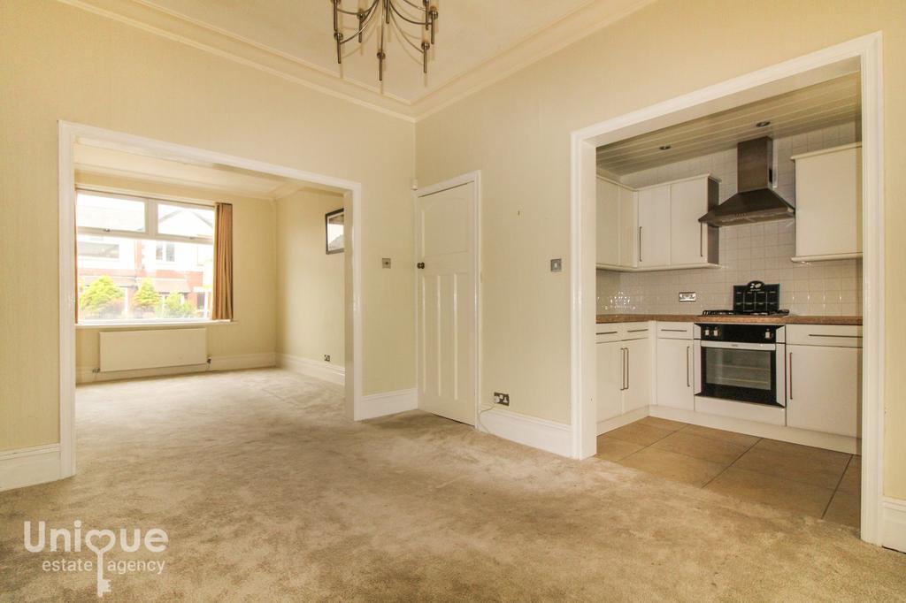 Kendal Road, Lytham St. Annes, Lancashire, FY8 3 bed terraced house £