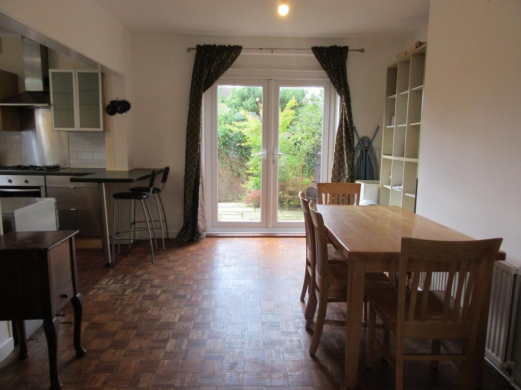 Open Plan Lounge Kitchen