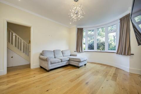 4 bedroom terraced house to rent, Priory Gardens, Highgate, London