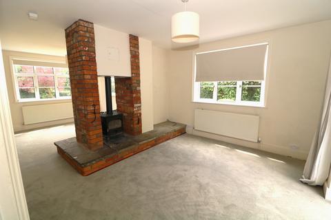 2 bedroom detached house to rent, Moorhurst Lane, Holmwood, Dorking