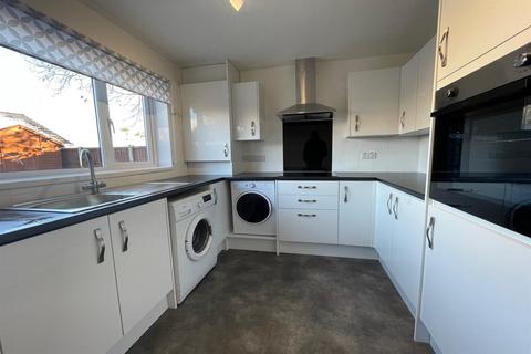 2 bedroom semi-detached house to rent, Chesham Drive, Bramcote, NG9 3FB