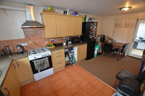 2 bedroom semi-detached house to rent, Beechcroft, Worksop