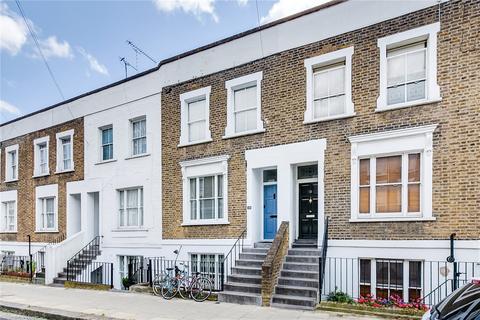 3 bedroom terraced house to rent, Herbert Street, London