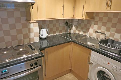 2 bedroom flat to rent, Tay Street, Polwarth, Edinburgh, EH11