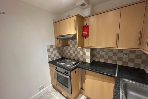 2 bedroom flat to rent, Tay Street, Polwarth, Edinburgh, EH11