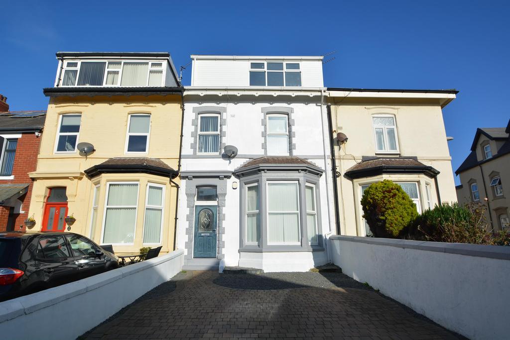 Dean Street, Blackpool, FY4 1BP 5 bed terraced house £150,000