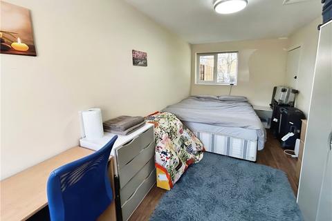 3 bedroom semi-detached house to rent, Ravenfield, Englefield Green, Egham, Surrey, TW20