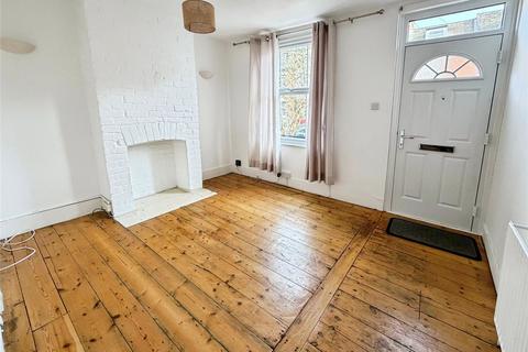 3 bedroom terraced house to rent, Granby Gardens, Berkshire RG1