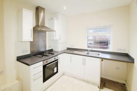 2 bedroom flat to rent, Croft Road, Blyth