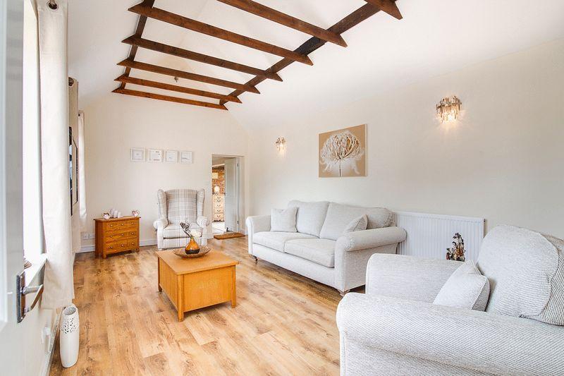 Sitting room to...
