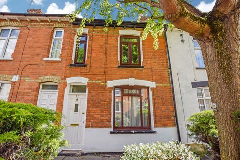3 bedroom terraced house to rent, Hartington Street, Bedford