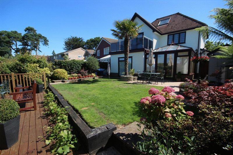 WEST CHRISTCHURCH 3 bed detached house for sale £625,000
