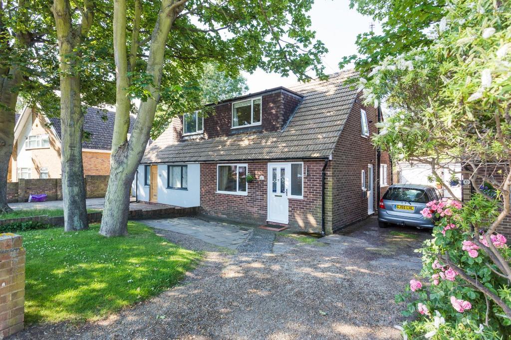 Albion Road, BROADSTAIRS 2 bed semidetached house £250,000