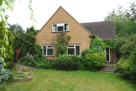 4 bedroom detached house to rent, Bentley Way, Stanmore, HA7