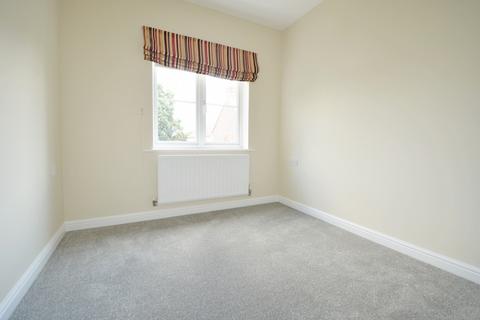 2 bedroom terraced house to rent, Collingwood Way, Petersfield, GU31