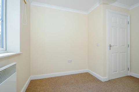 2 bedroom apartment to rent - Baytree Court,  Chesham,  HP5