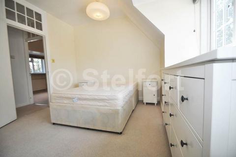 1 bedroom apartment to rent, Bishops Court, Great North Road, London, N2