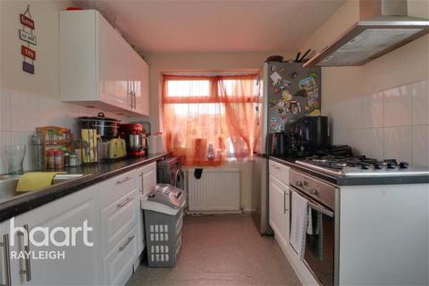 2 bedroom bungalow to rent - St Georges Drive, Westcliff-on-Sea