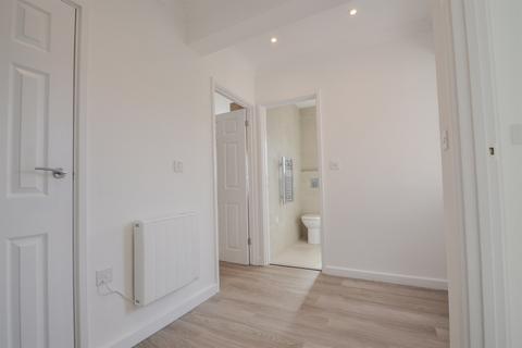 2 bedroom flat to rent, High Street, Storrington, West Sussex, RH20