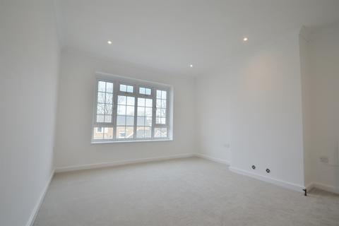 2 bedroom flat to rent, High Street, Storrington, West Sussex, RH20