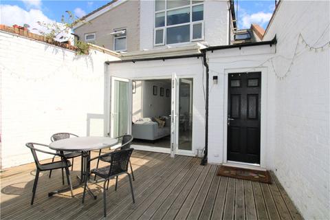 1 bedroom semi-detached house to rent, Bassingham Road, London, SW18