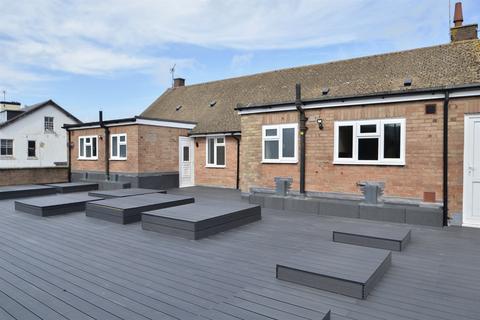 2 bedroom flat to rent, High Street, Storrington, West Sussex, RH20