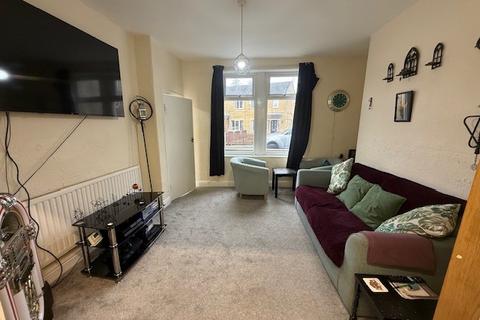 2 bedroom terraced house to rent, Union Road, Liversedge, West Yorkshire, WF15