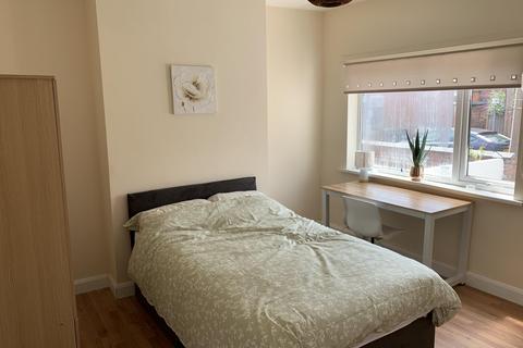 3 bedroom semi-detached house to rent - City Road, Beeston, NG9 2LQ