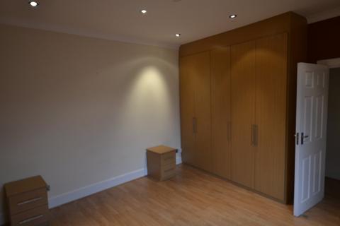 2 bedroom apartment to rent, Western Road, Leicester LE3