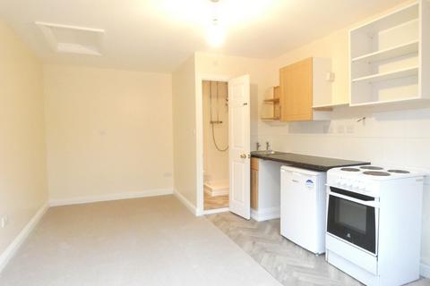 Studio to rent, Bricket Lodge, Lye Lane