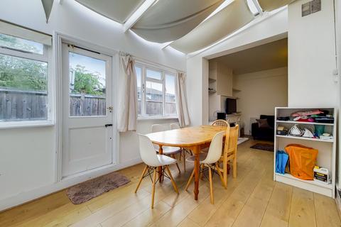 4 bedroom end of terrace house to rent, Somerset Road, Kingston Upon Thames
