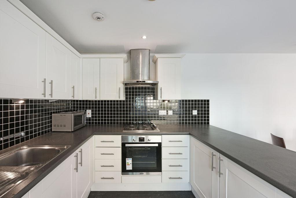 Apartment in Stratford - View 2