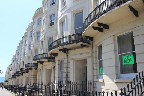 Studio to rent, Brunswick Place, Hove, East Sussex, BN3 1ND