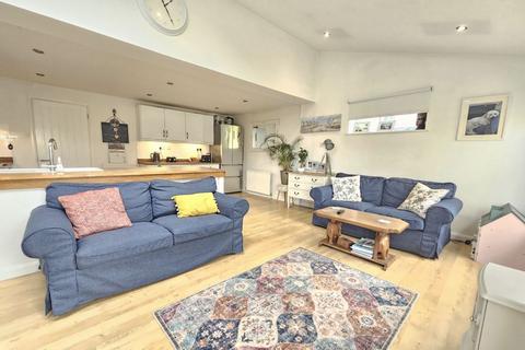 4 bedroom link detached house for sale, Fitzwilliam Avenue, Hill Head, PO14