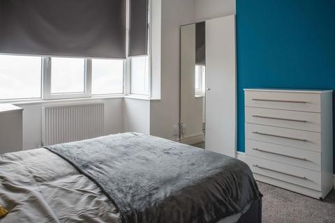5 bedroom property to rent - Hainton Avenue, Grimsby