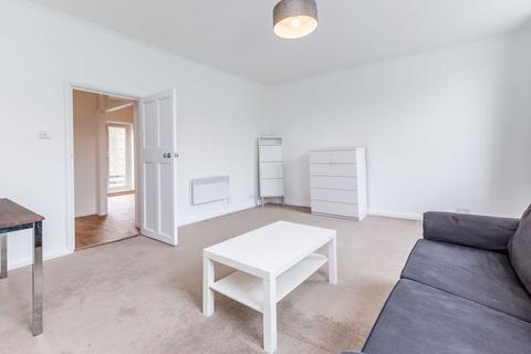 2 bedroom flat to rent, NW1