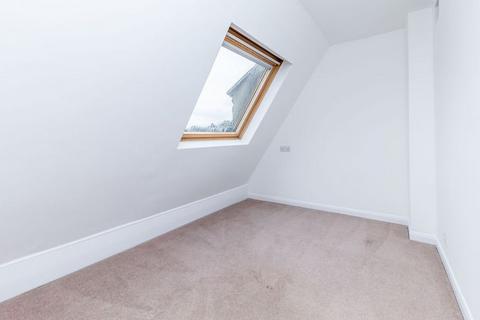 2 bedroom flat to rent, NW1