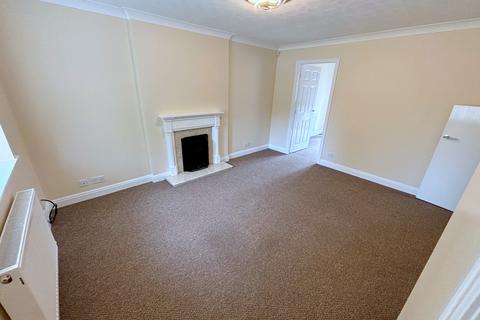 3 bedroom semi-detached house to rent, Parr Lane, Unsworth, Bury, BL9 8LU