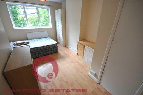 4 bedroom flat to rent, Albany Street, Euston, London NW1
