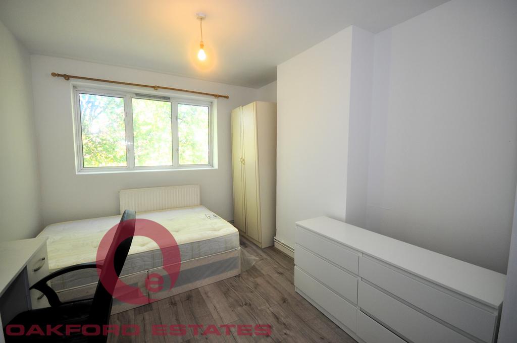 Apartment in Euston - More