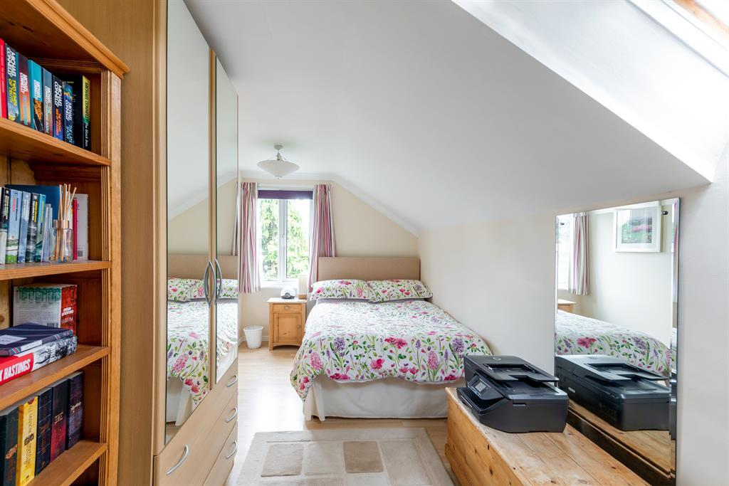 Julians Road, Stevenage Old Town, SG1 3EU 5 bed detached house £775,000
