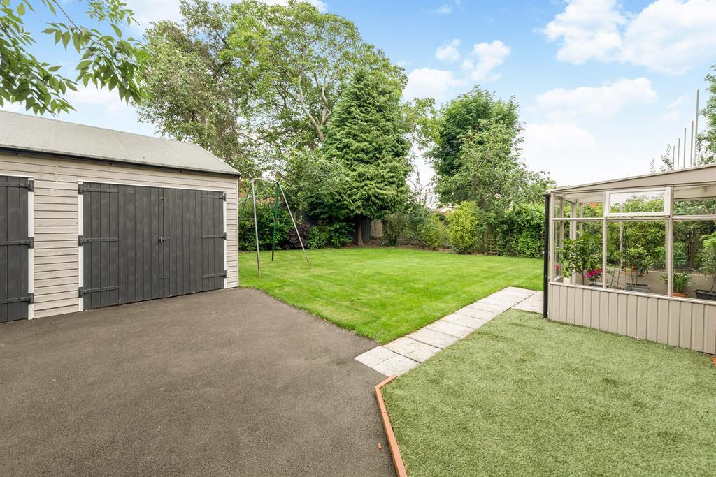 Julians Road, Stevenage Old Town, SG1 3EU 5 bed detached house £775,000