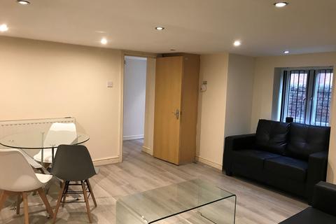 3 bedroom apartment to rent, Derby Road  Manchester