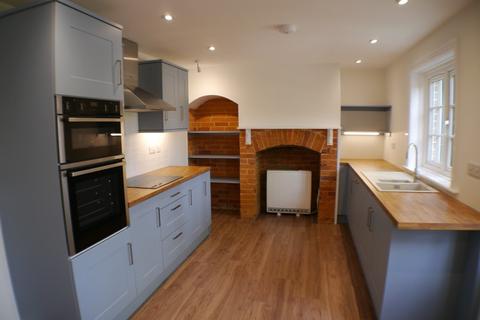 2 bedroom semi-detached house to rent, Sixpenny Handley