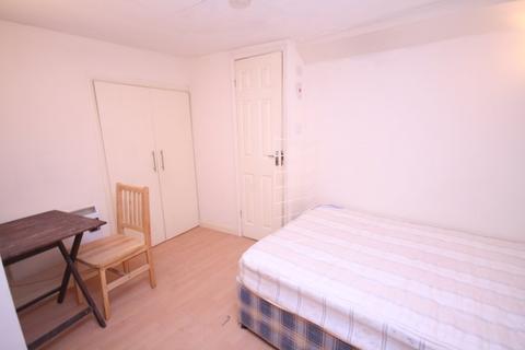 Studio to rent, Offord Road, Islington