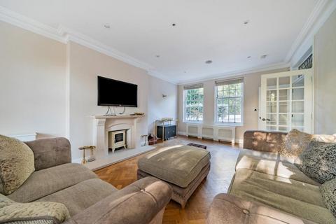 5 bedroom detached house to rent, Roundhill Drive,  Woking,  GU22